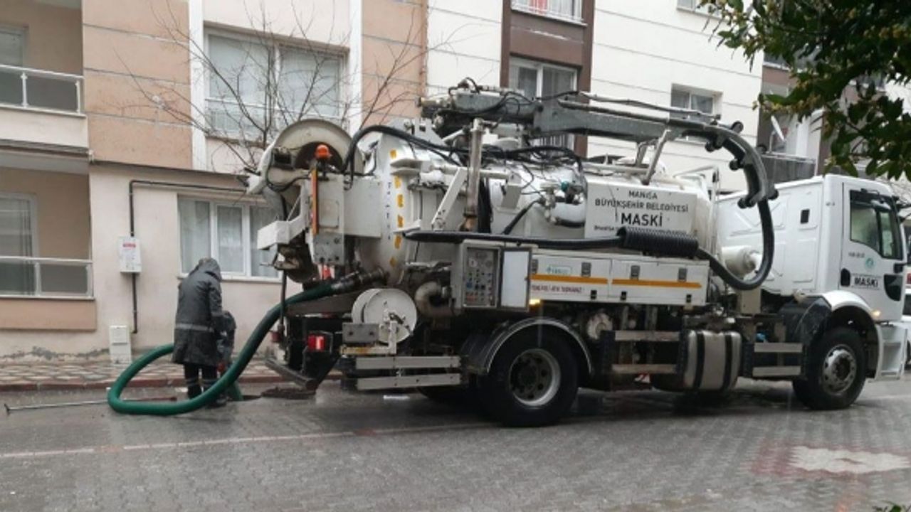 Manisa'da Büyükşehir ekipleri olası yağışlara karşı teyakkuzda