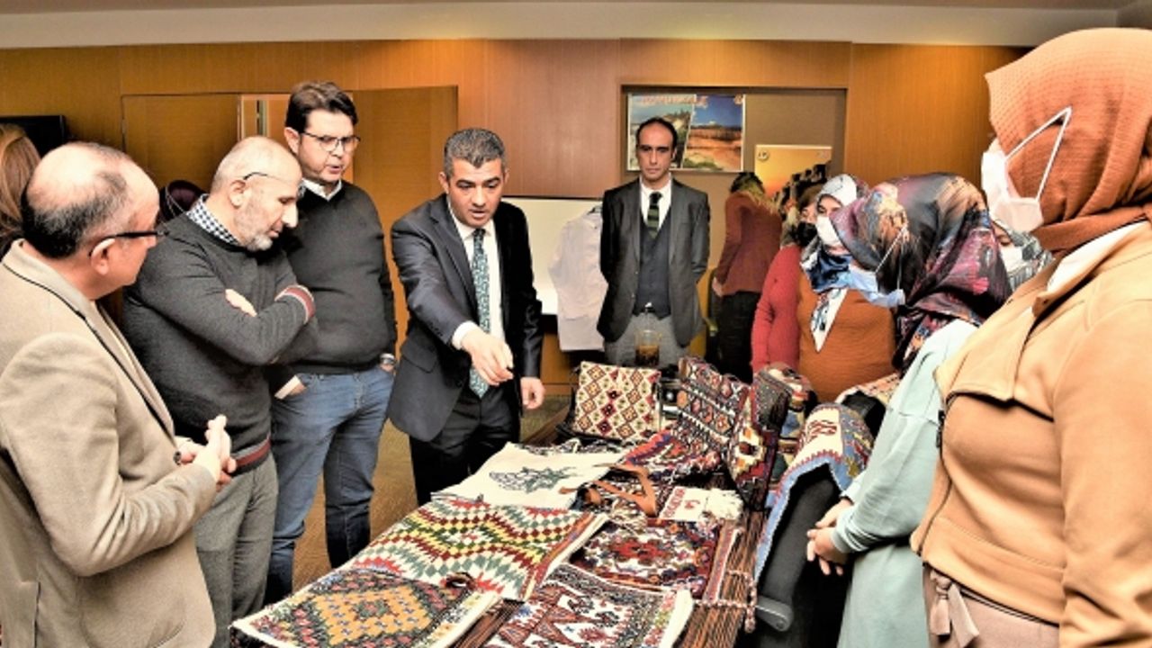 DENİB Kadınların El Emeği Ürünlerine Sahip Çıktı