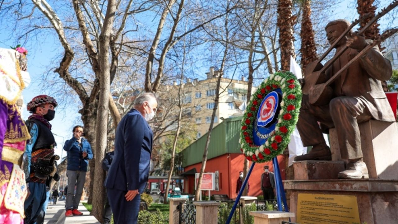 Denizli’de Halk Ozanı Özay Gönlüm Yad Edilecek
