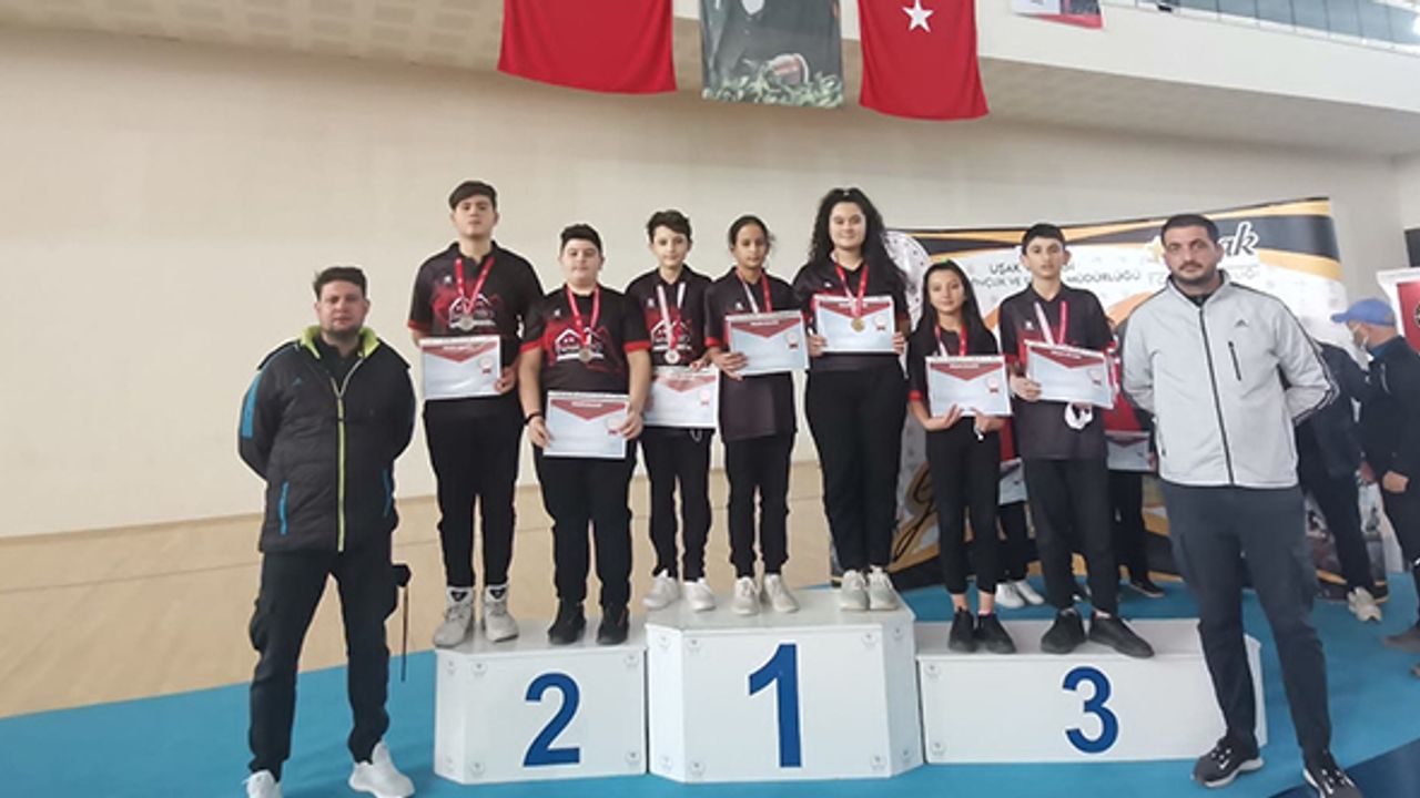 Pamukkale Belediyesporlu Dartçılar Türkiye Şampiyonasına Gidecek