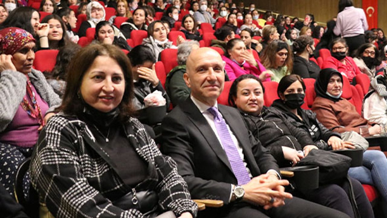 Binlerce Kadın Bergen Filmi İle Sarayköy’de Buluştu