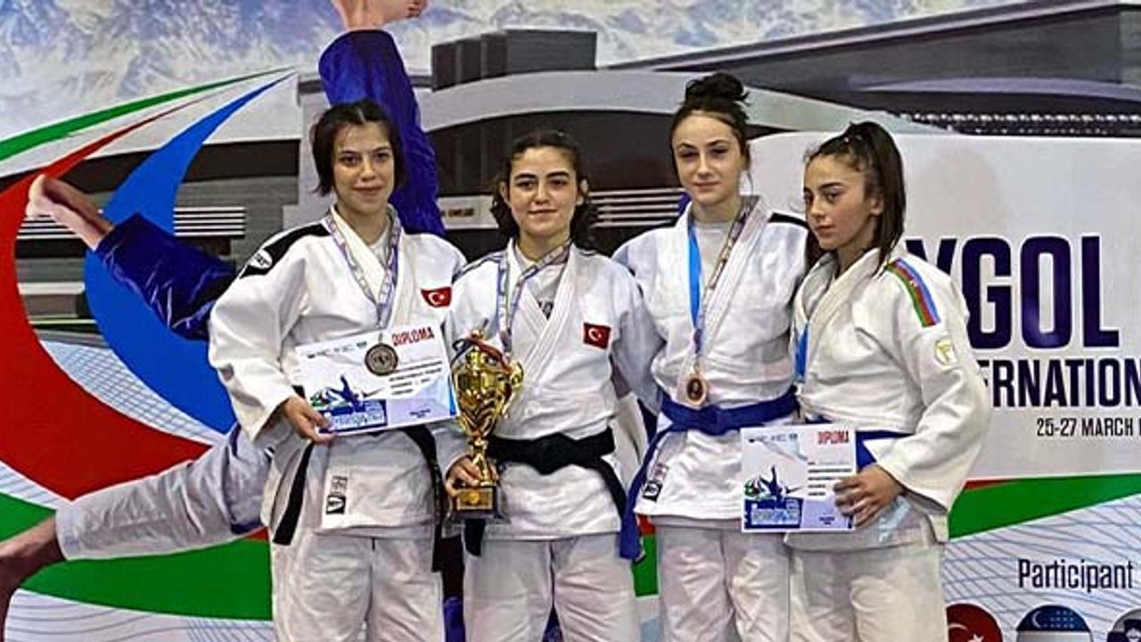 Büyükşehirli Ayşenaz Judo Ümitler Avrupa Kupası’nda Gümüş Madalya Kazandı