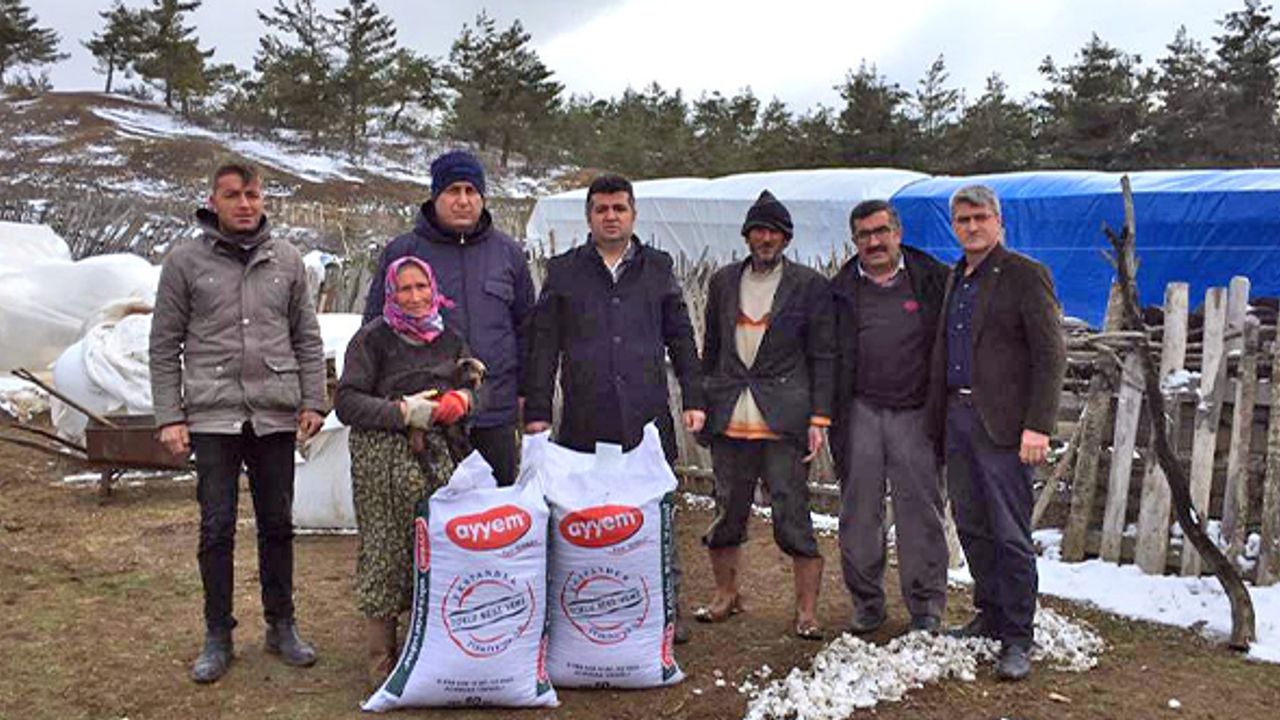 Denizli’de Kar Yağışından Etkilenen Çiftçilere Yem Desteği Sağlandı