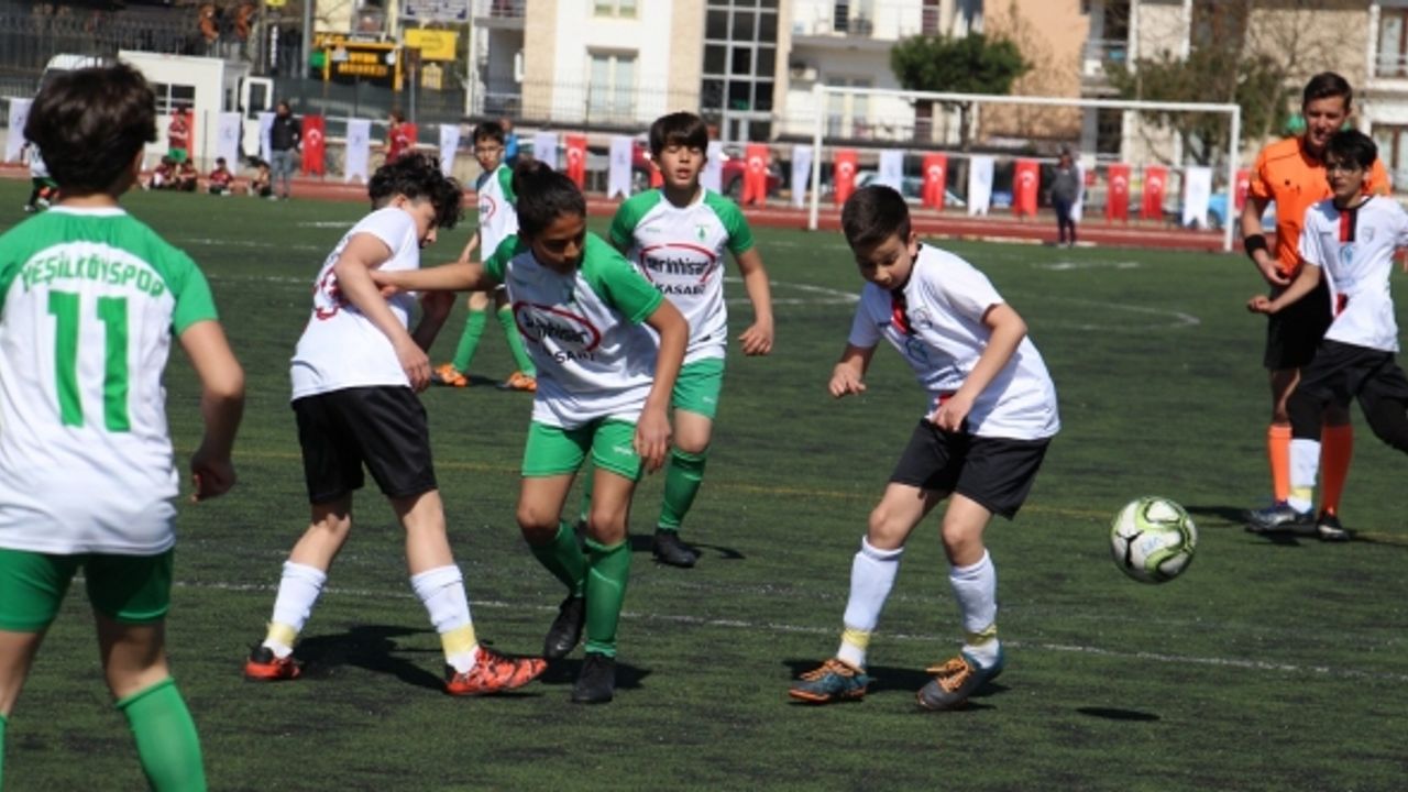 Denizli’de Minikler Ara Tatilde Futbola Doyacak