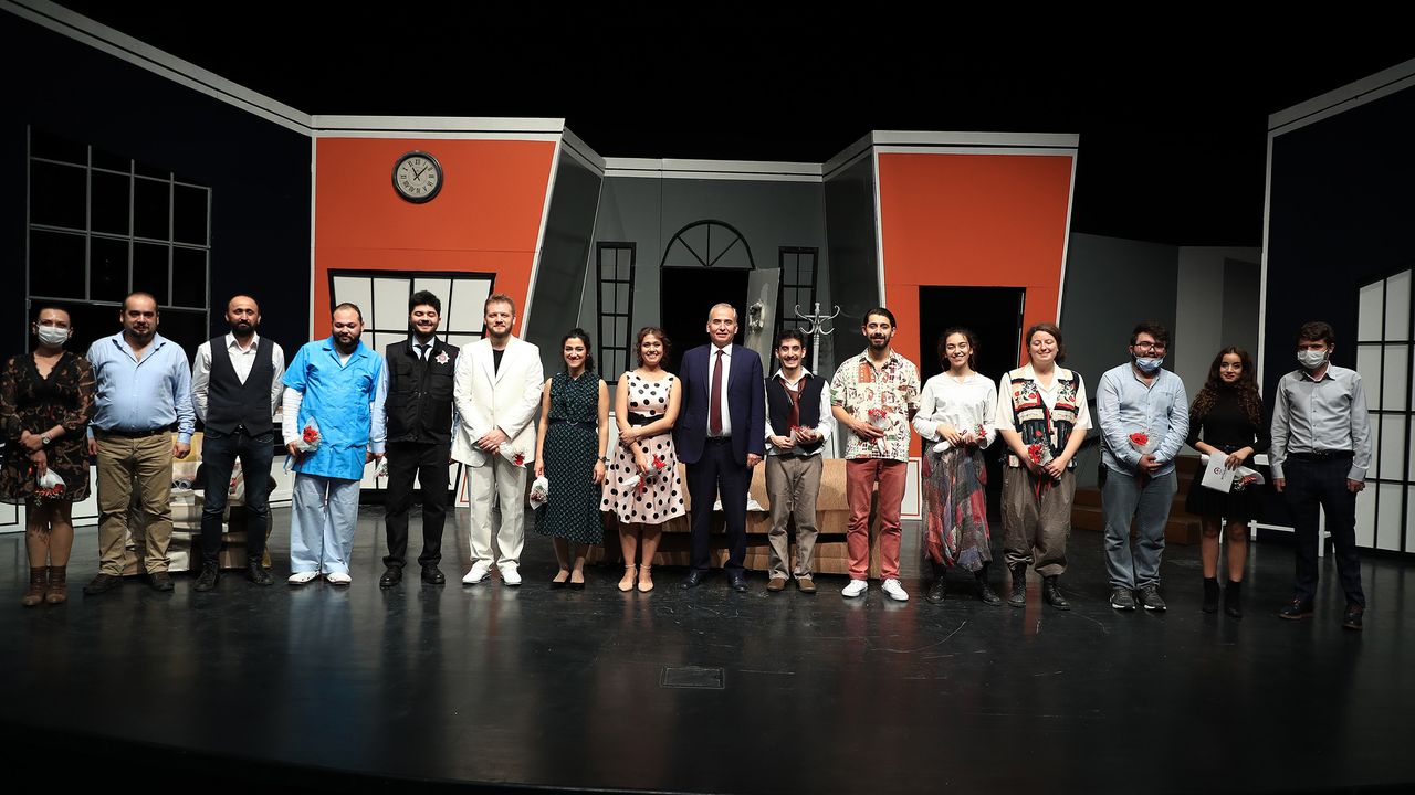 Büyükşehir’in Tek Kişilik Tiyatro Oyunları Festivali başladı
