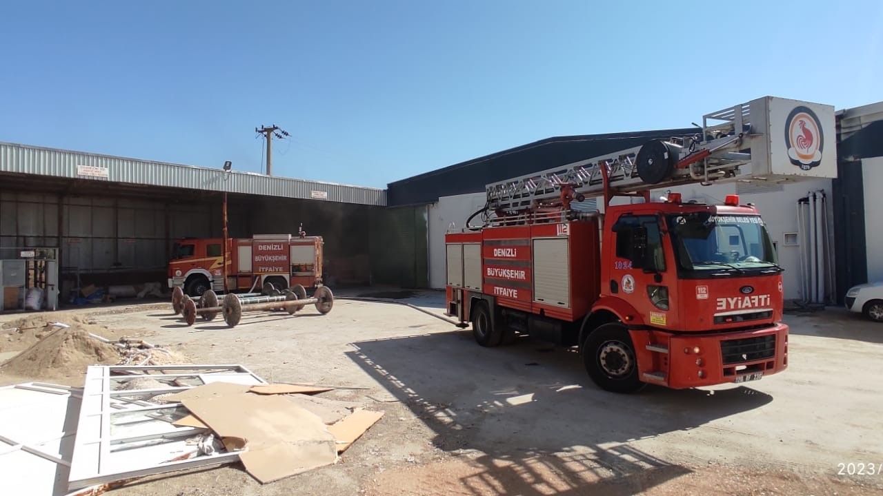 Sarayköy’de Fabrikada Çıkan Yangın Söndürüldü