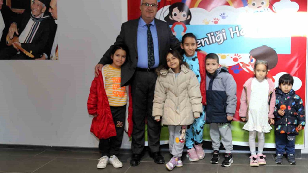 Çamelili Çocuklar Başkan Arslan’ın Tatil Hediyesiyle Sevindi