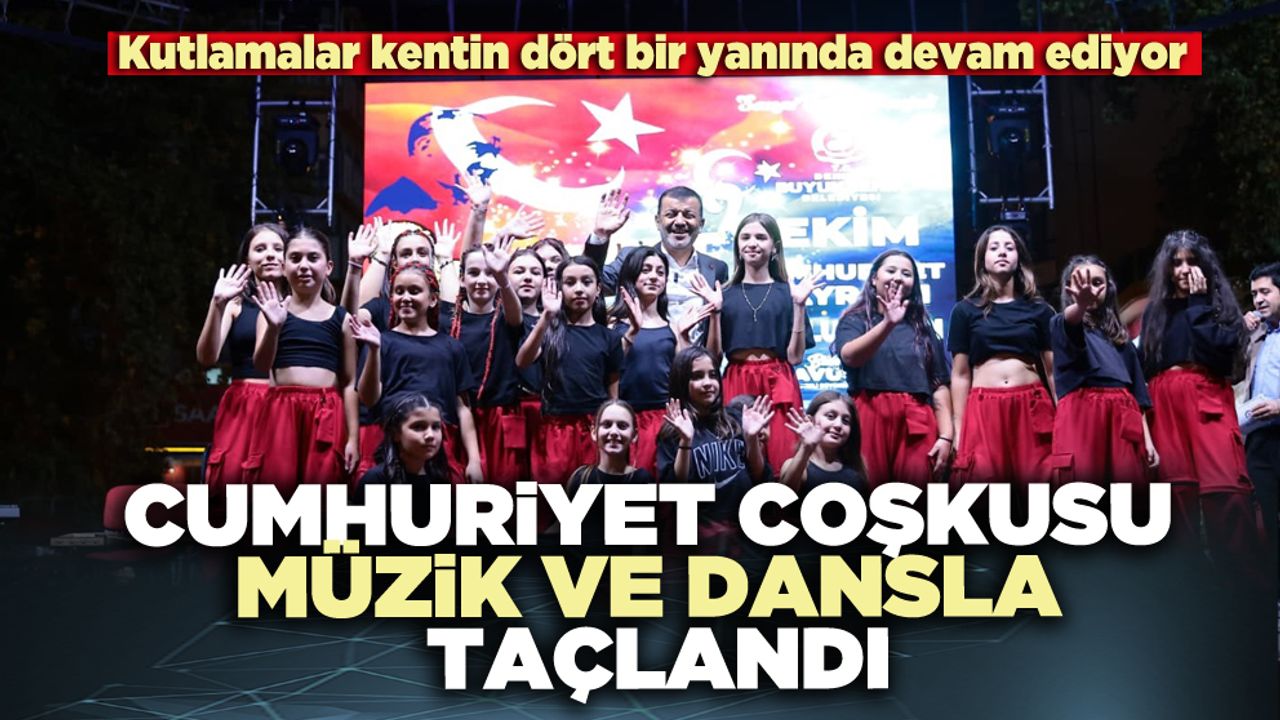 Cumhuriyet coşkusu müzik ve dansla taçlandı