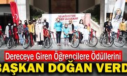 Dereceye Giren Öğrencilere Ödüllerini Şeniz Doğan Verdi