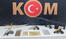 Denizli’de Silah Kaçakçıları Yakayı Ele Verdi