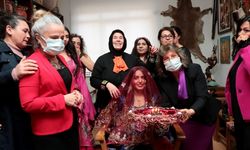 Denizli’de Gençlerin Kına Gecesi Sevgi Eli Ve Kadın Meclisi’nden