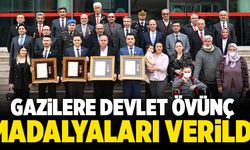 Denizli’de Gazilere Devlet Övünç Madalyaları Verildi