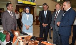 Denizli’de Halk Eğitim Kursiyerleri El Emeği Göz Nuru Eserlerini Sergilediler