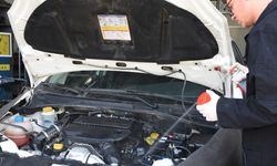 Denizli’de Susuz Motor Temizliği Yapan Liseliler Mesleki Tecrübe Kazanıyor