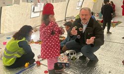 AK Partili Şahin Tin, Kahramanmaraş’ta Çocukları Yalnız Bırakmadı