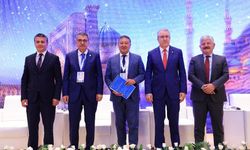 Rektör Kutluhan Özbekistan’da; Özbek-Türk Sağlık Forumu ve Fuarı’na Katıldı
