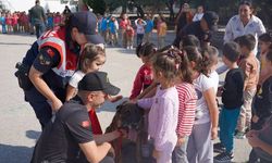 Jandarma Çocuklara Hayvan Sevgisini Anlattı