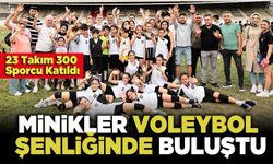 Minikler Voleybol Şenliğinde Buluştu