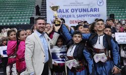 Tavas Belediyesispor Kulübü halk oyunlarında zirvede