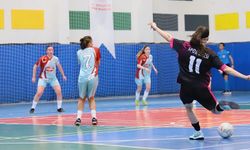 Denizli’de futsal yarı finalistler belirlendi