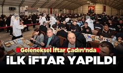 Geleneksel iftar çadırında ilk iftar yapıldı