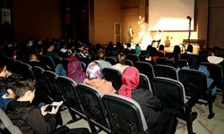 Ödüllü tiyatro oyunu Tavas’ta seyirciyle buluştu
