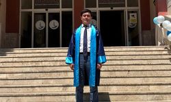 7. üniversite diplomasını aldı