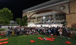 Kitapseverler sessiz okuma etkinliğinde bir araya geldi