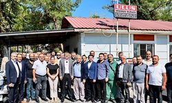 Çavuşoğlu minibüs şoförleriyle buluştu