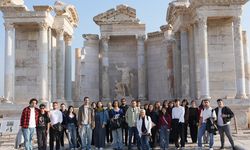Gençlere Denizli’nin turizm hazinelerini tanıtıyor