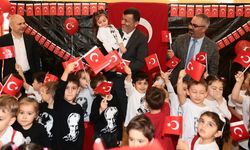Denizli Büyükşehir’in Güneşli Günler’inde Cumhuriyet sevinci