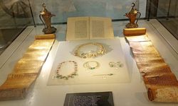 "Tarihin Yeniden Yorumu" sergisi ziyaretçilerini ağırlıyor