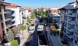 Denizli Büyükşehir’den sıcak asfalt atağı
