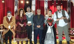 Merkezefendi Kent Tiyatrosu'nun oyunu Çavdır’da büyük beğeni topladı