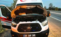 Seyir halindeki ambulans alev aldı