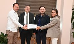 Hayırsever iş insan kan basıncı cihazı bağışladı