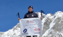 OYAK Çimento Adana Fabrika Direktörü Mustafa Turan Everest Base Camp Tırmanışını Başarıyla Tamamladı