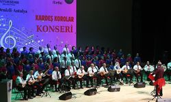 “Kardeş Korolar Konseri” ayakta alkışlandı
