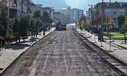 Denizli Büyükşehir’den asfalt seferberliği