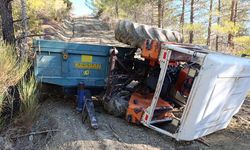 Kontrolden çıkan traktör devrildi; 1 yaralı