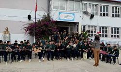 Hataylı Öğrencilerden Başkan Çavuşoğlu’na Duygu Yüklü Mesaj