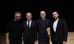 Denizli Komedi Festivali’nde Kahkaha Maratonu Sürüyor