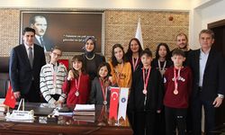 Madalya avcısı kızlar, Çal’ın gururu oldu