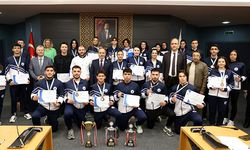 Dereceye giren PAÜ’lü sporculara teşekkür belgesi takdim edildi