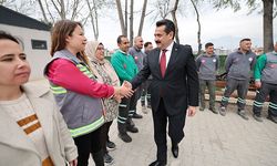 Ertemur belediye çalışanlarıyla bayramlaştı