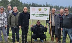 Yeşilköy Ortaokulu mezunları hatıra ormanı oluşturdu