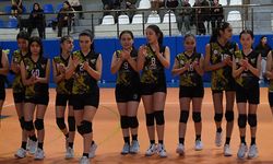 Çardak’ta Kadınlar Günü’ne özel voleybol turnuvası düzenlendi