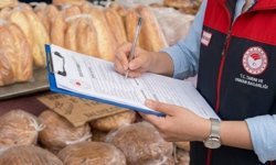 Denizli’de Pazar Yerinde Sağlıksız Ekmek Operasyonu