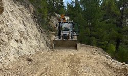 Çameli Belediyesi’nden arazi yollarında yoğun mesai