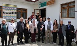 Burdurlu turistler Çameli'ne çıkarma yaptı